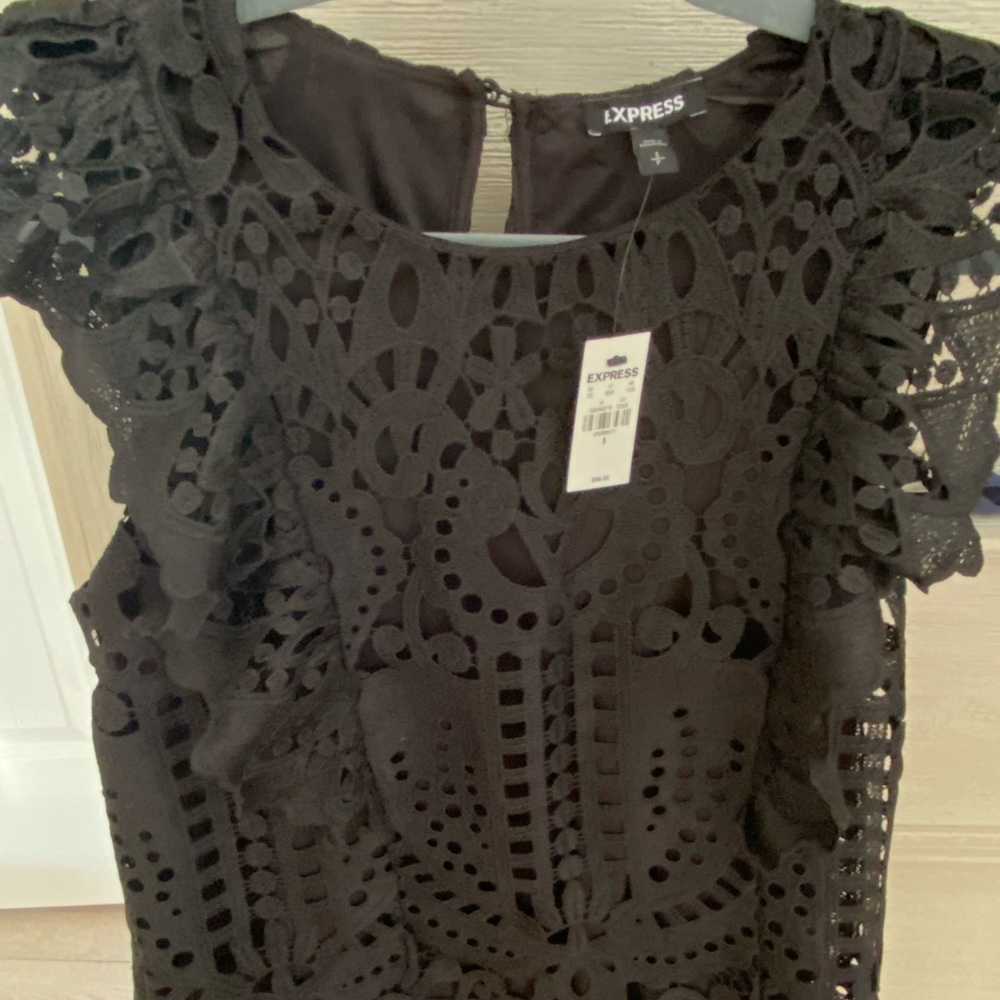 Express Size Small - Picture 2 of 3